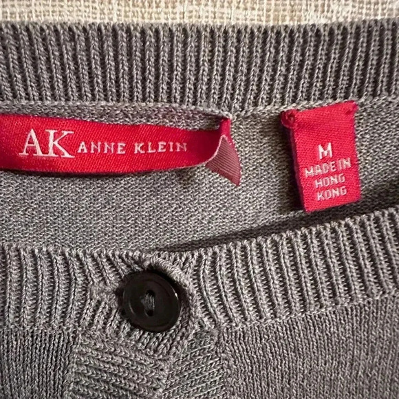 Anne Klein Grey Beaded Embroidered Grey Button Up Cardigan Size Medium - Picture 7 of 9